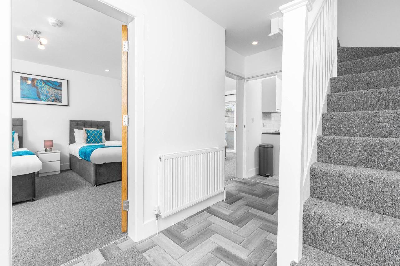 5 Bedroom House - 10 Guests - Multiple Off Street Parking - Garden - Smart Tv - Wifi - Contractors - Families - Groups Бирмингем Экстерьер фото